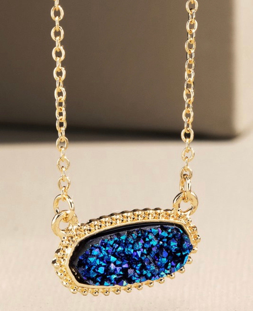Gold Pendant necklace