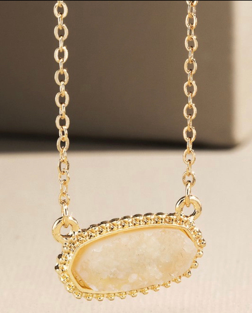 Gold Pendant necklace