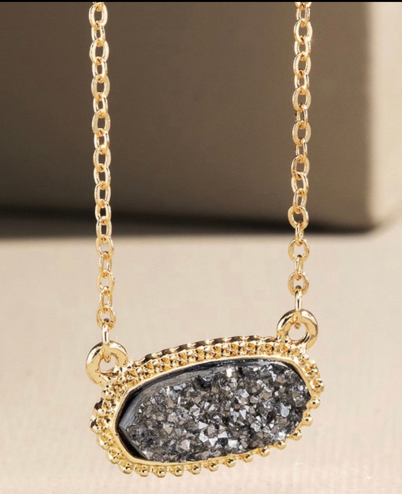 Gold Pendant necklace