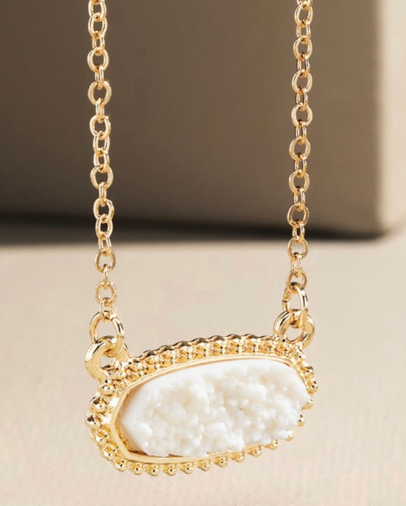 Gold Pendant necklace