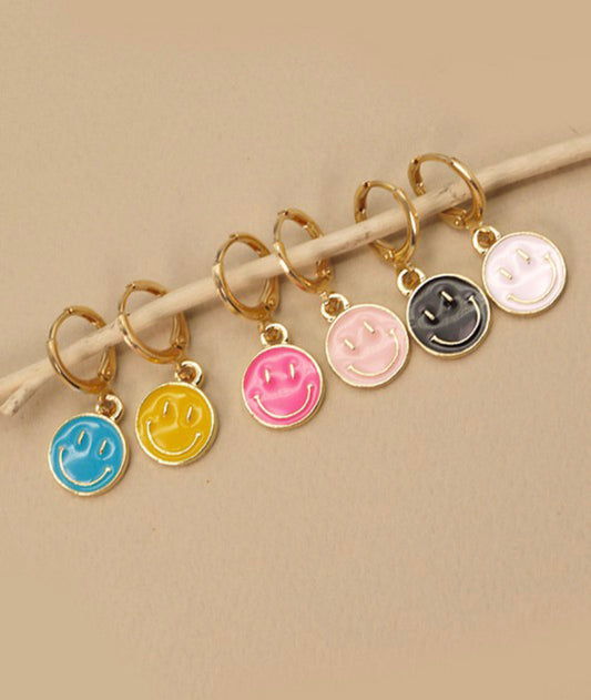 Smiley face dangle earring